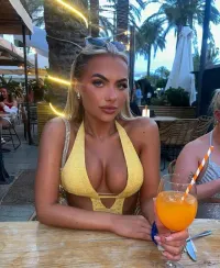 Astrid, 21 år - single i Bording Kirkeby