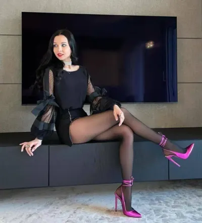 Ellie, 19 år - single søger kærlighed i Borup